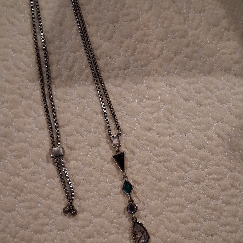 LOGO LINKS NECKLACE